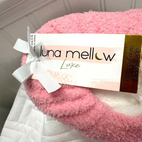 Luna Mellow Luxe Fits Sizes 5-10 Slipper Socks Happy Face Smiley Daisy WFH - Picture 3 of 5